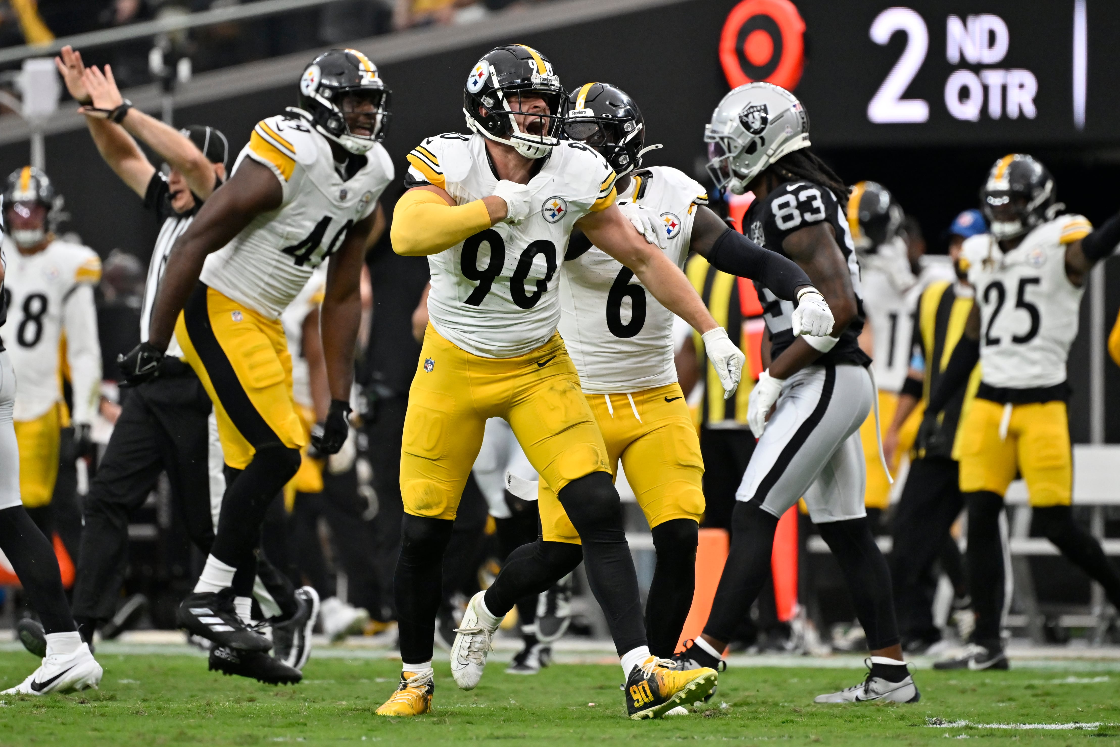 NFL DPOY: Sportsbooks unanimous on new betting favorite 